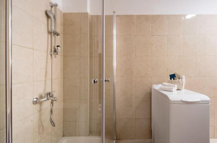 Ben Yehuda, 3 Lovely Flats In The Same Building Jerusalem Exterior photo