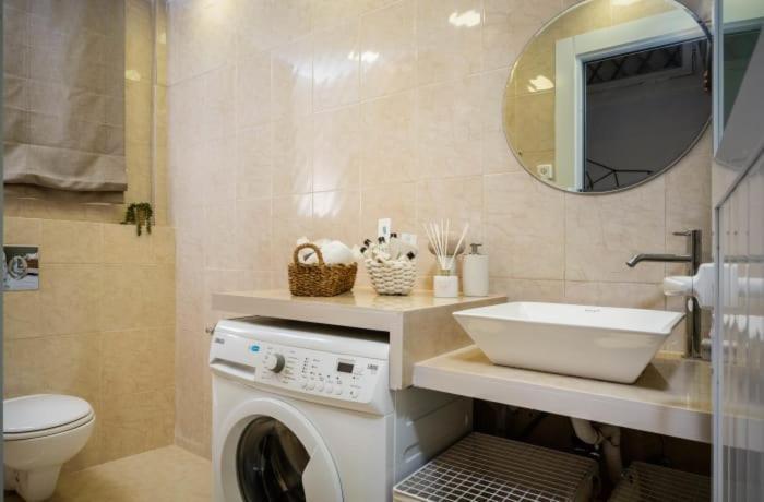 Ben Yehuda, 3 Lovely Flats In The Same Building Jerusalem Exterior photo